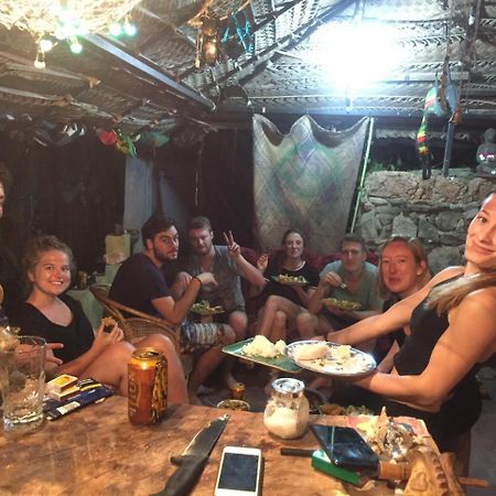 Chill Nasa Hostel Bentota Ngoại thất bức ảnh
