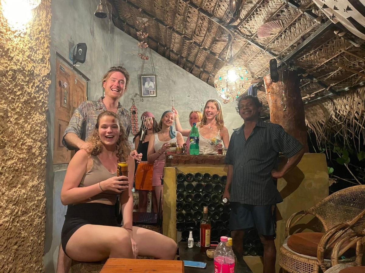 Chill Nasa Hostel Bentota Ngoại thất bức ảnh