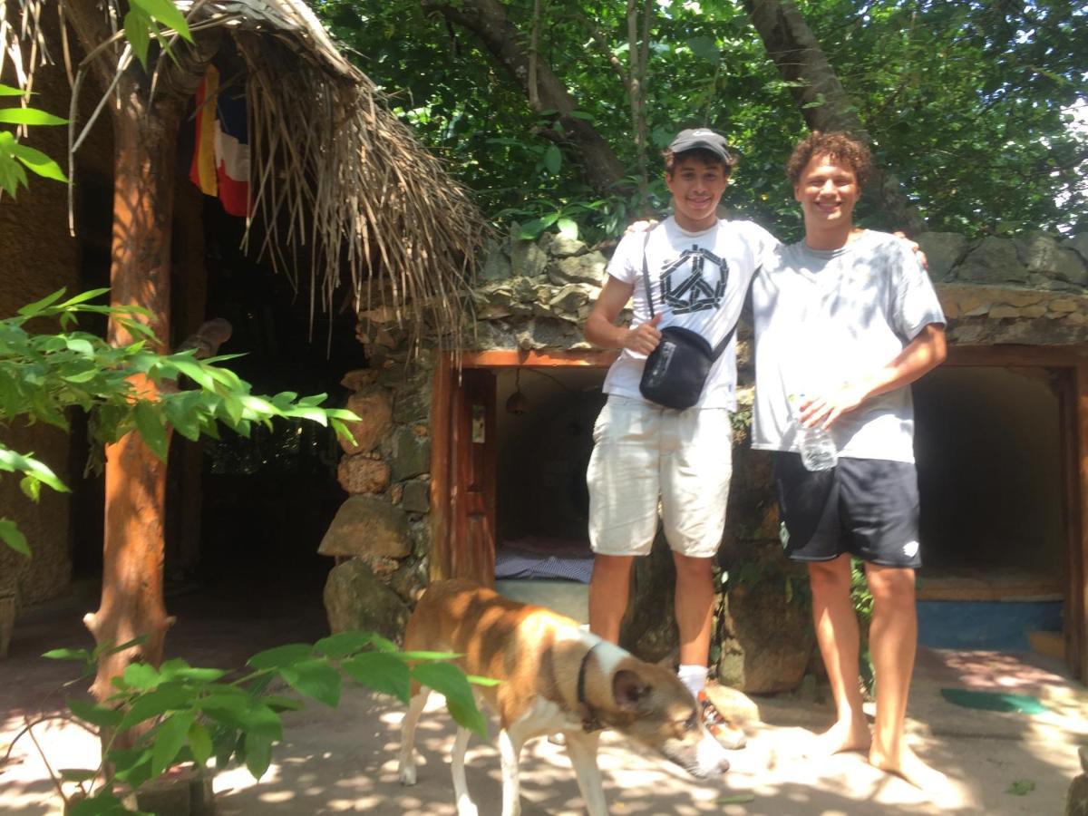 Chill Nasa Hostel Bentota Ngoại thất bức ảnh