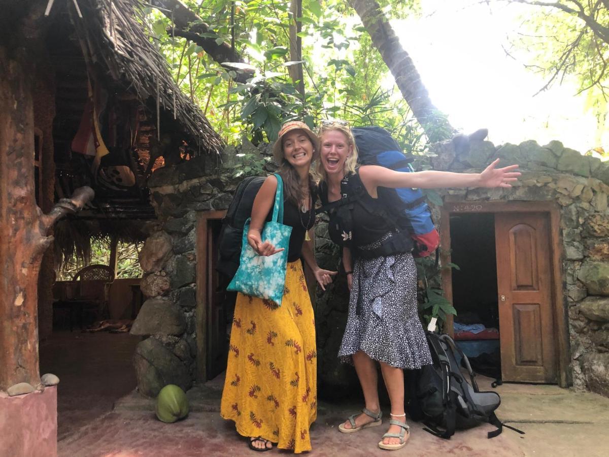 Chill Nasa Hostel Bentota Ngoại thất bức ảnh