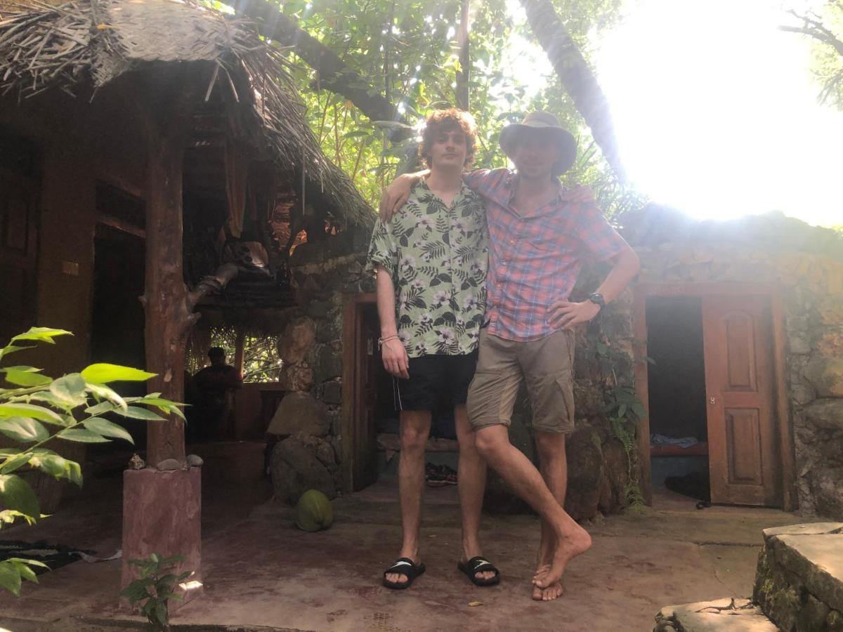 Chill Nasa Hostel Bentota Ngoại thất bức ảnh